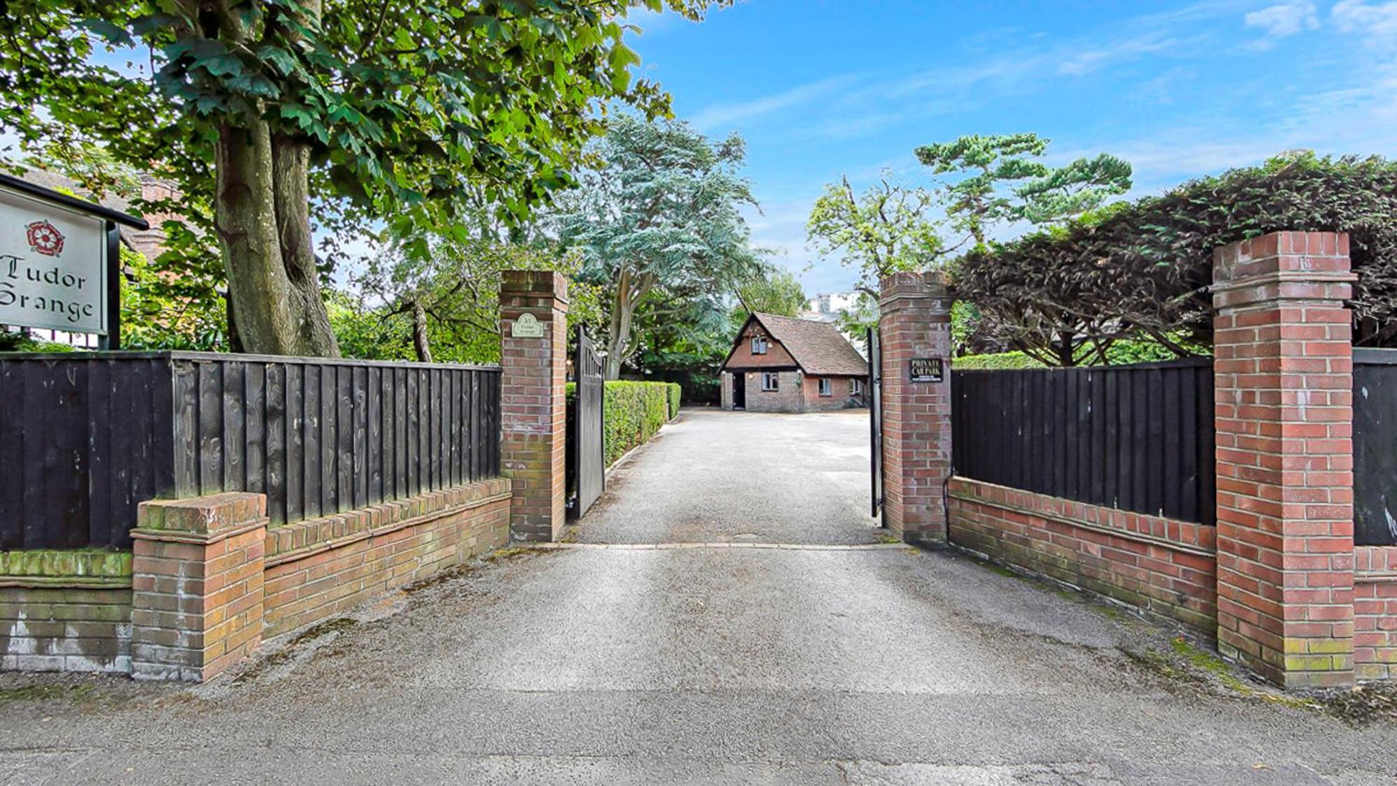 Tudor Grange Bournemouth Exterior photo