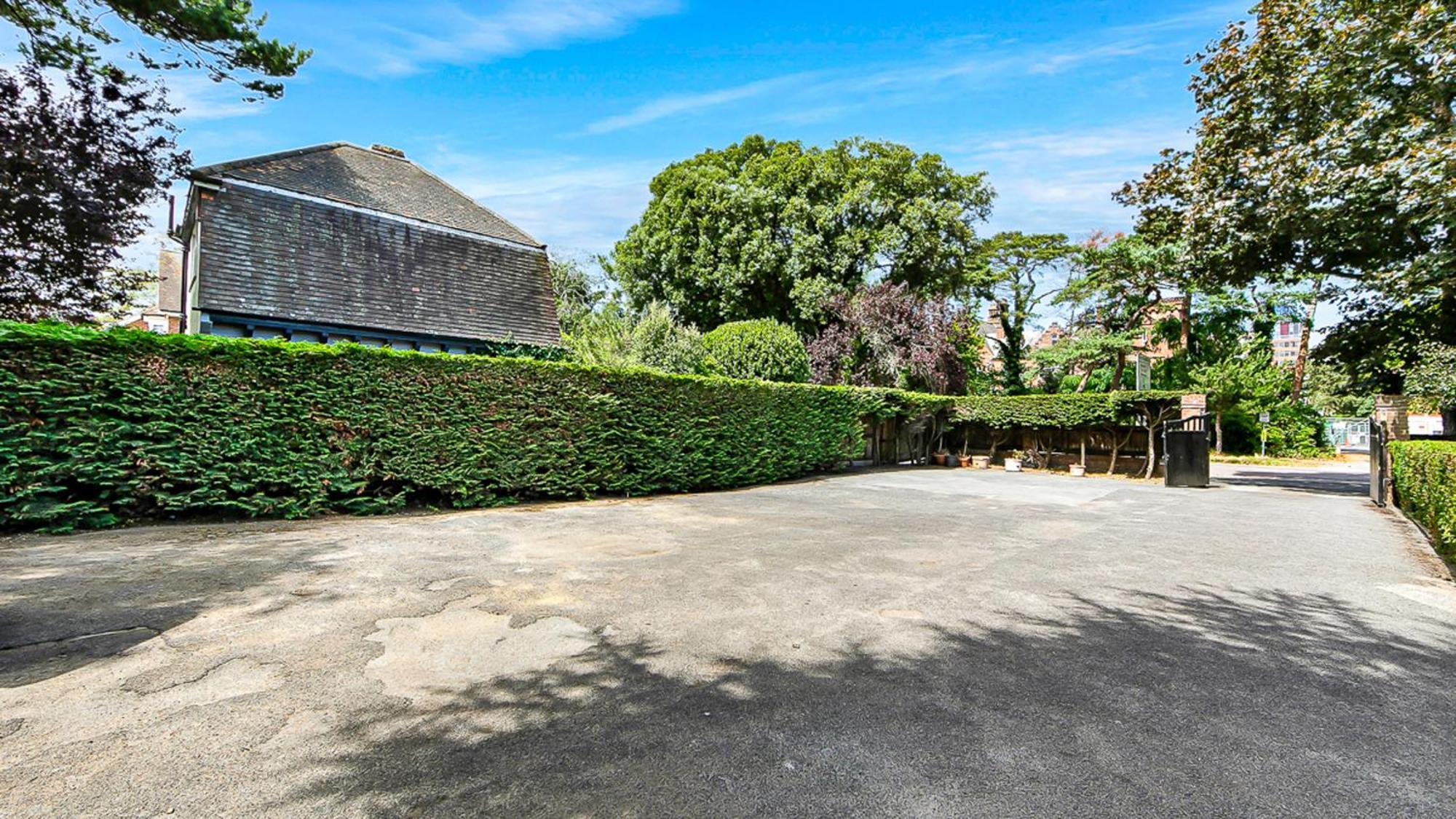 Tudor Grange Bournemouth Exterior photo