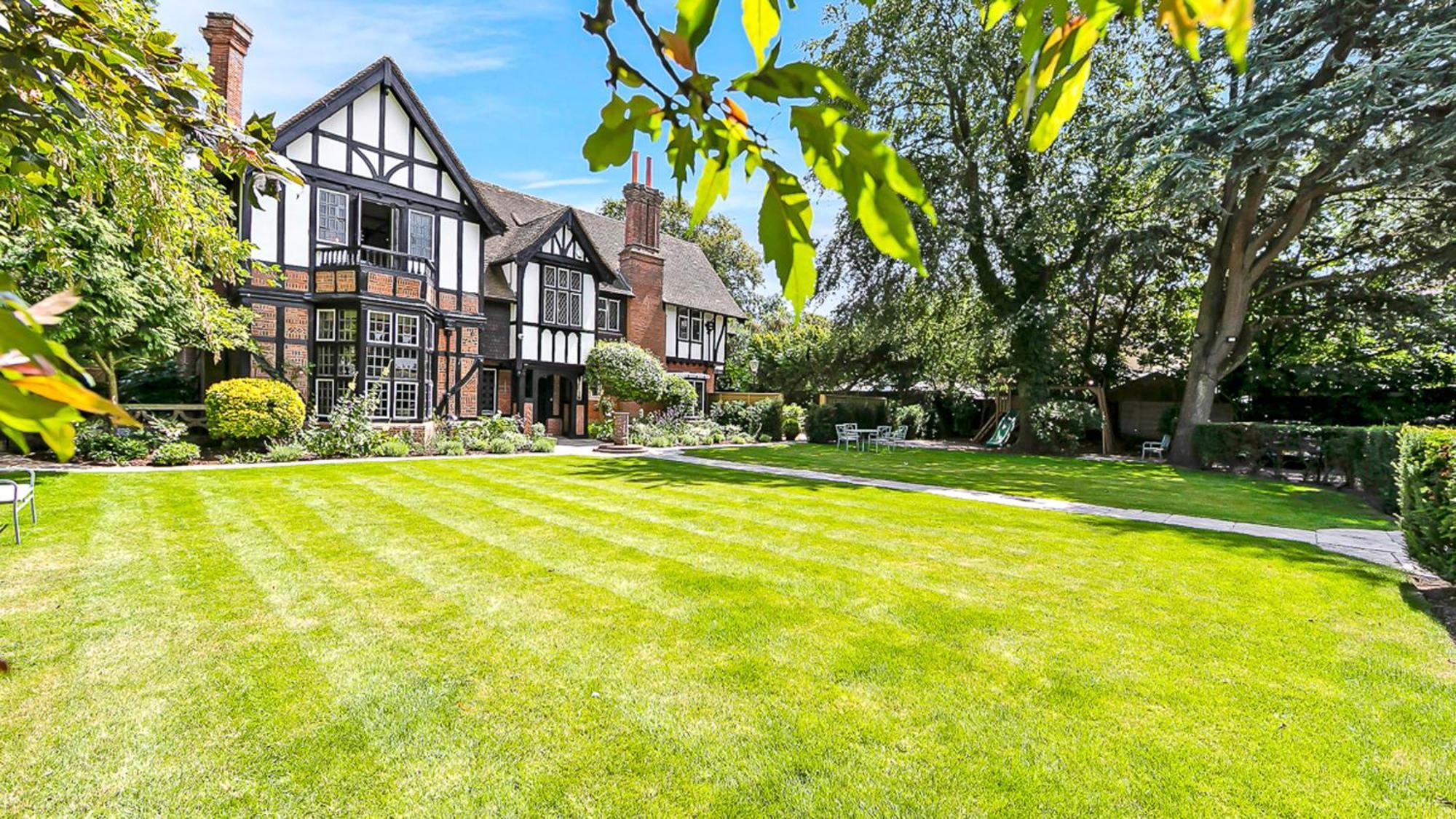 Tudor Grange Bournemouth Exterior photo
